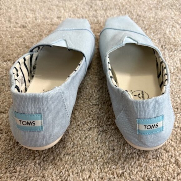 WOMEN TOMS BABY BLUE SLIP ON SHOES. SZ. 9-1/2 - Picture 3 of 4